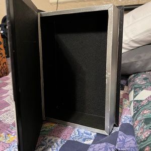 Marilyn Monroe hide a box book